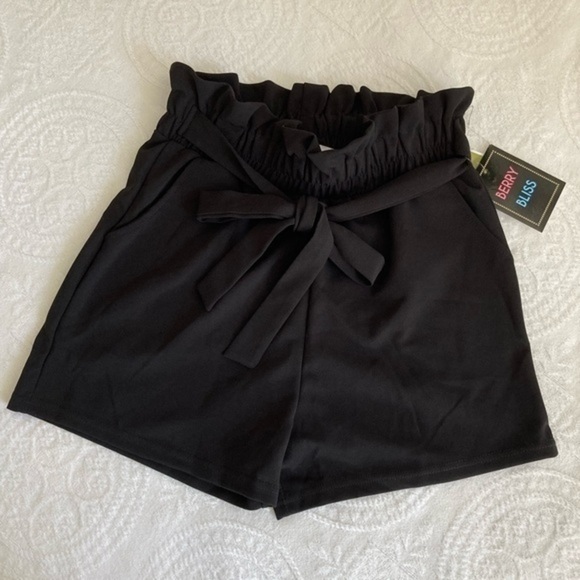 Paperbag high waisted black shorts M - Picture 3 of 7